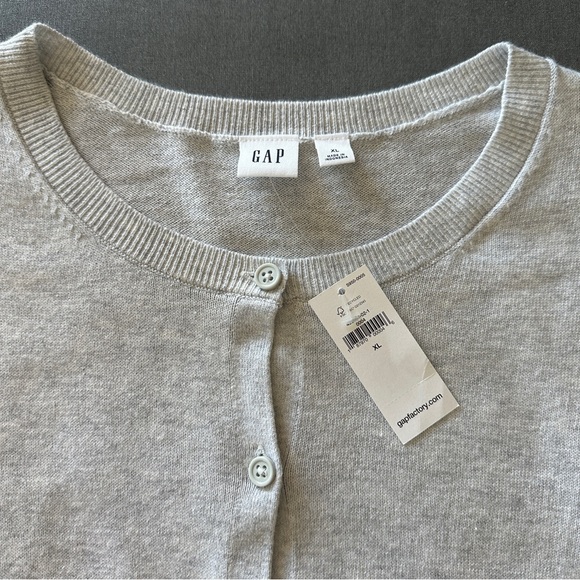 New with Tag - GAP Factory Crewneck Cardigan - grey - XL - 100% cotton - Picture 5 of 8